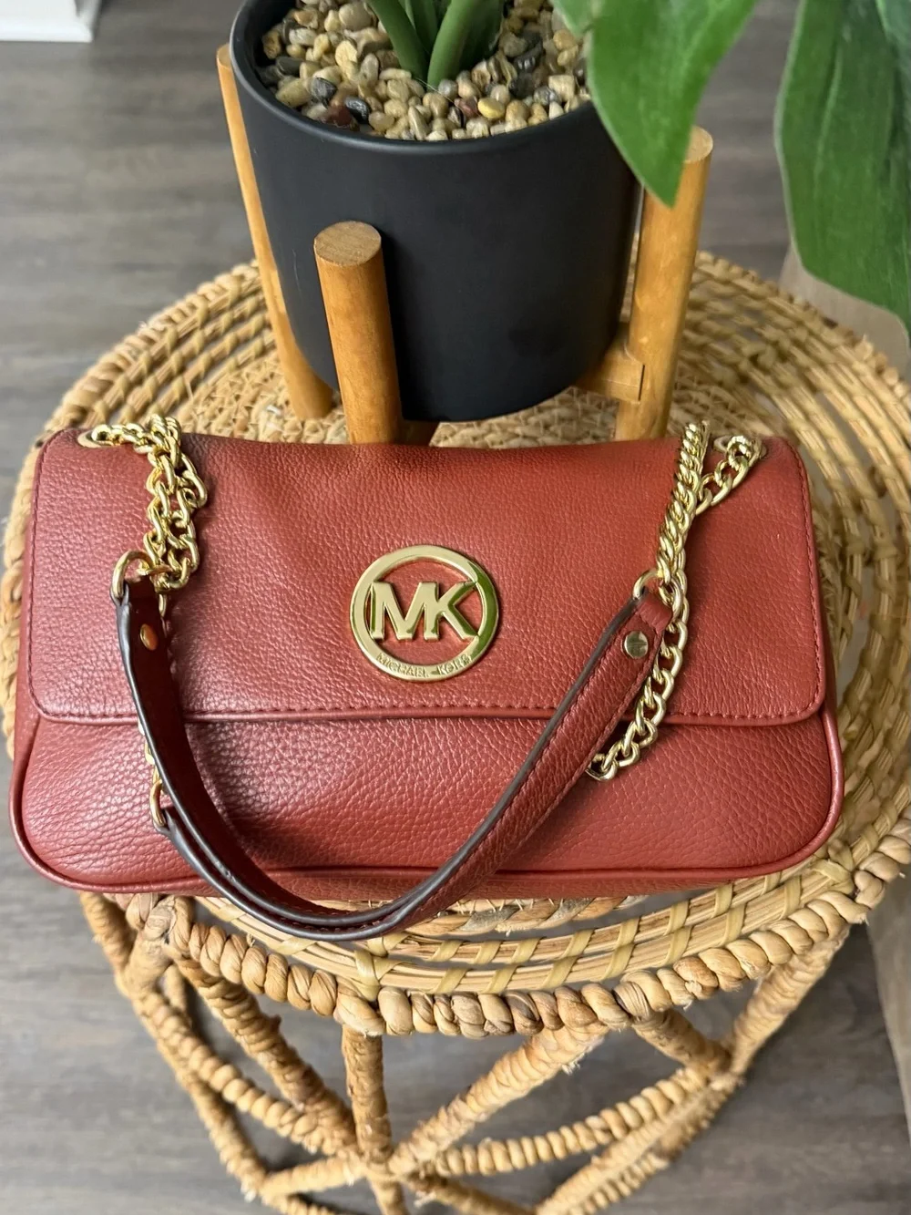 Michael Kors Fulton Pebbled Leather Chain Shoulder Bag
